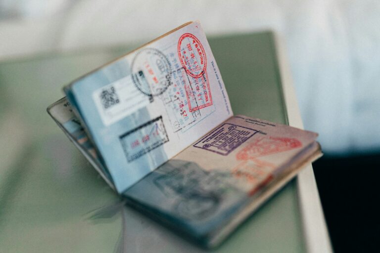 Pasaporte con sellos - Derecho de Extranjería Tenerife